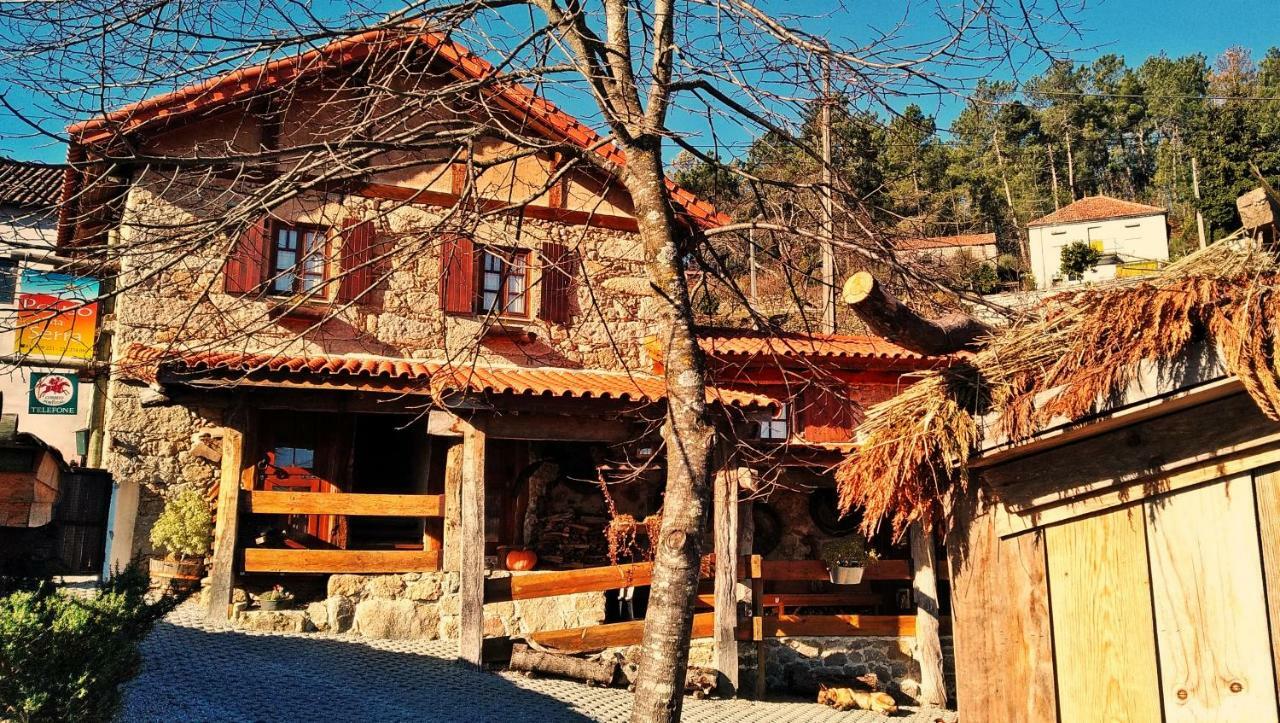 Chale Pouso Da Serra - Casas De Montanha Costilhao Esterno foto