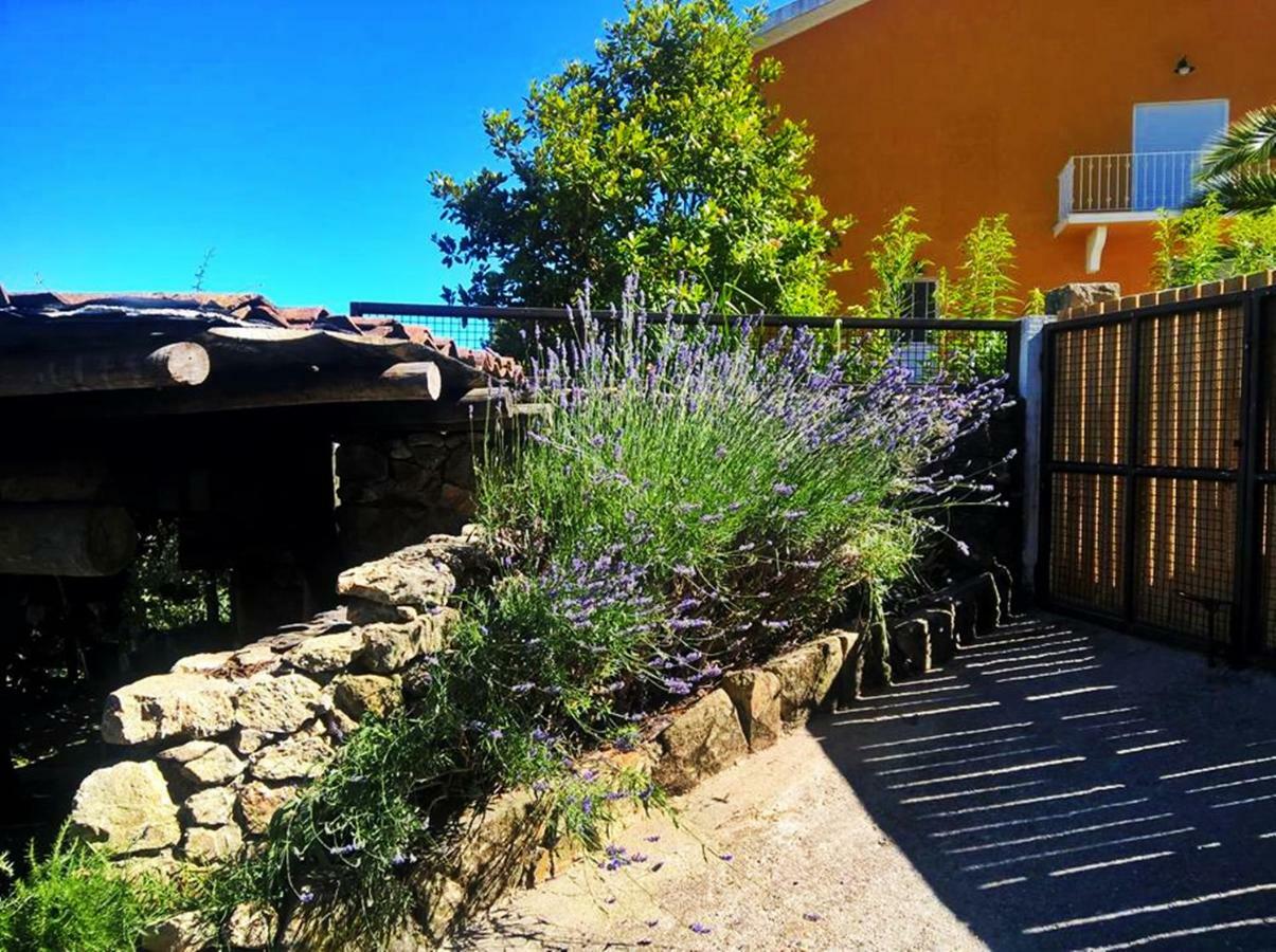 Chale Pouso Da Serra - Casas De Montanha Costilhao Esterno foto